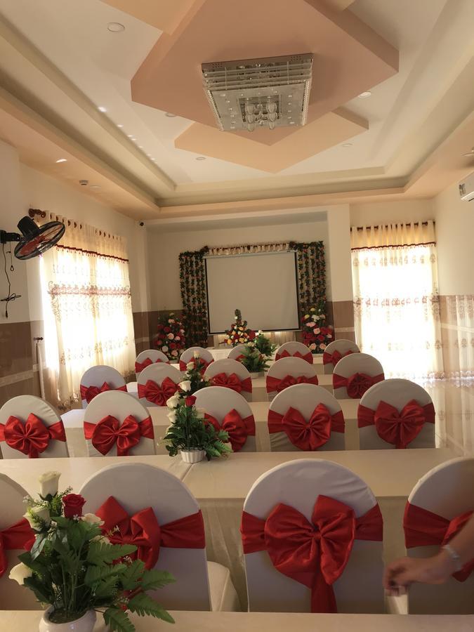 Ngoc Nam Hotel Ham Tan Buitenkant foto